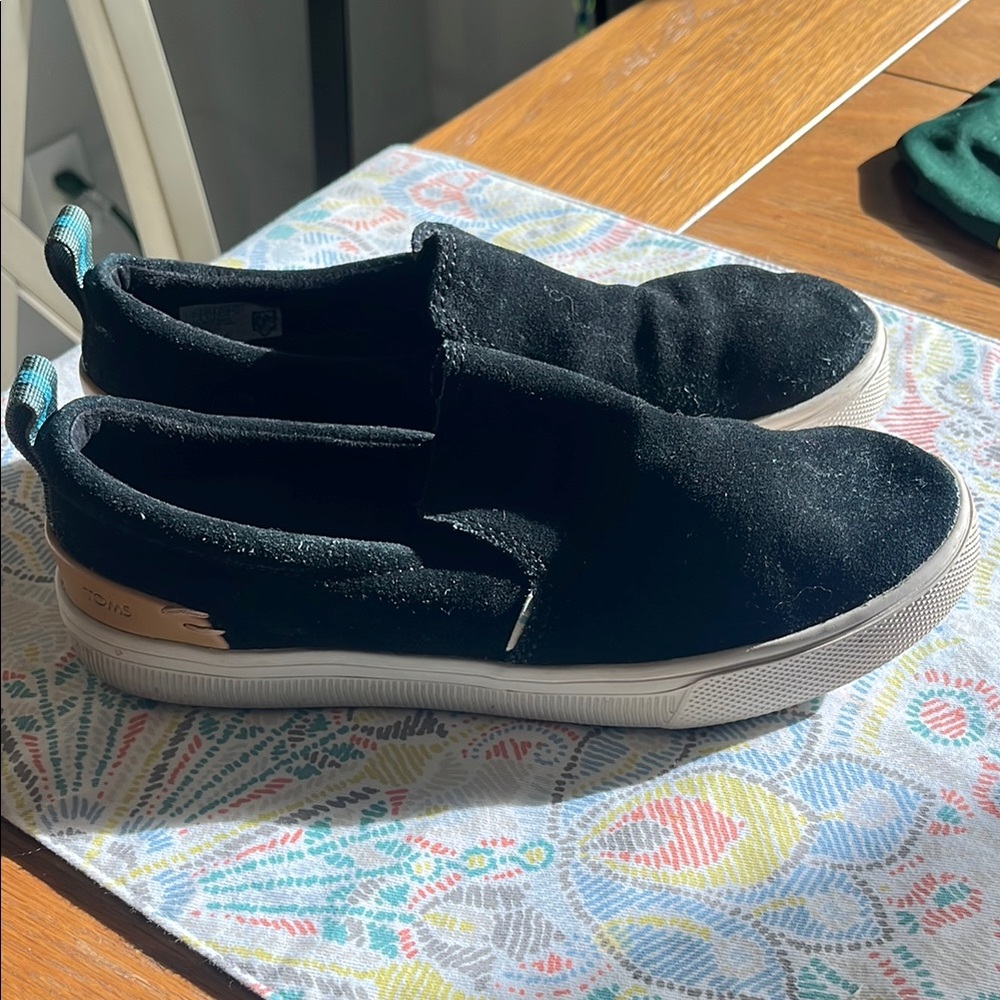 TOMS Women’s Suede Black Slip-On Sneakers